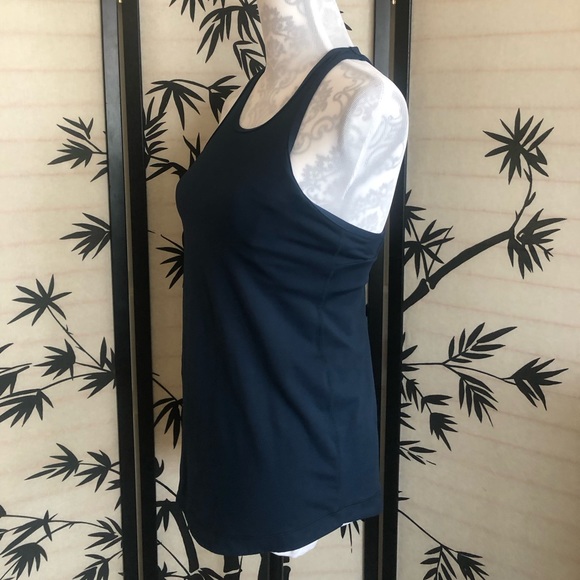 Lululemon Women’s Racerback Tank Top Back Cut Out Built in Bra Size XS - Picture 3 of 12